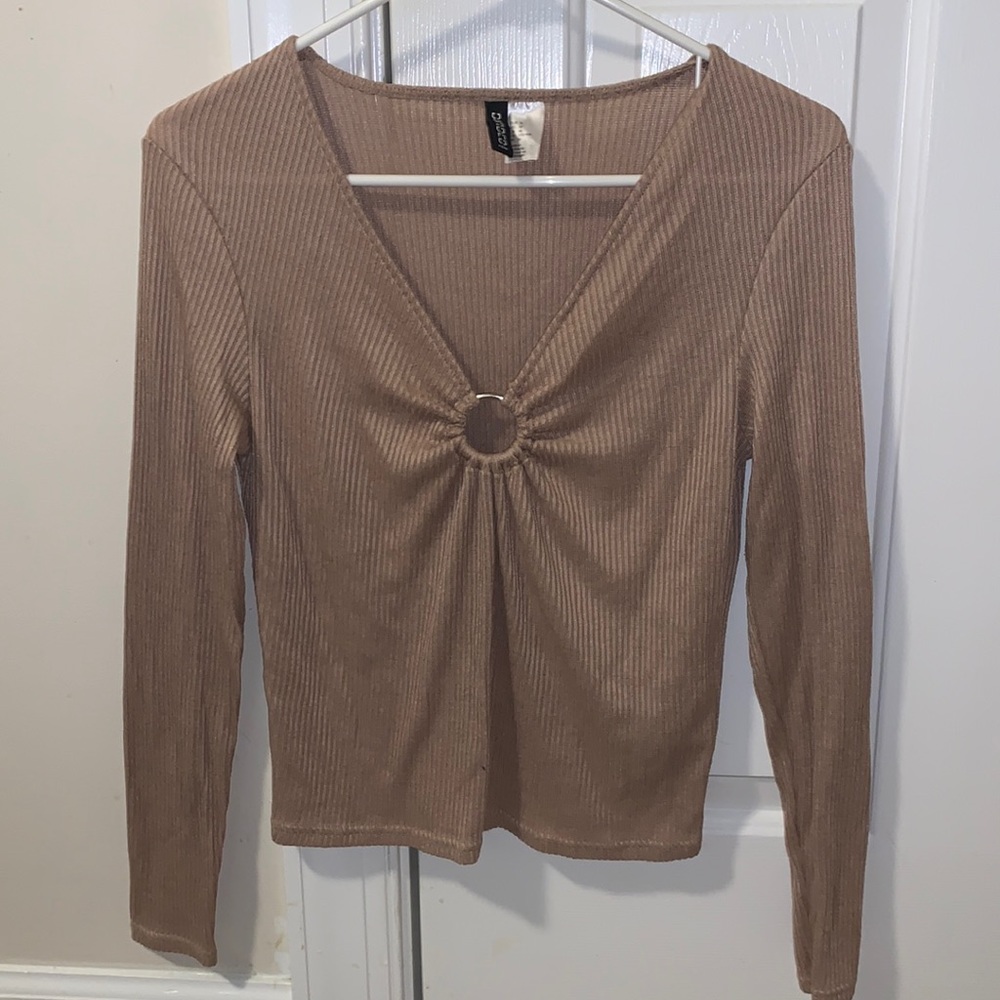 Divided ribbed o-ring long sleeve top